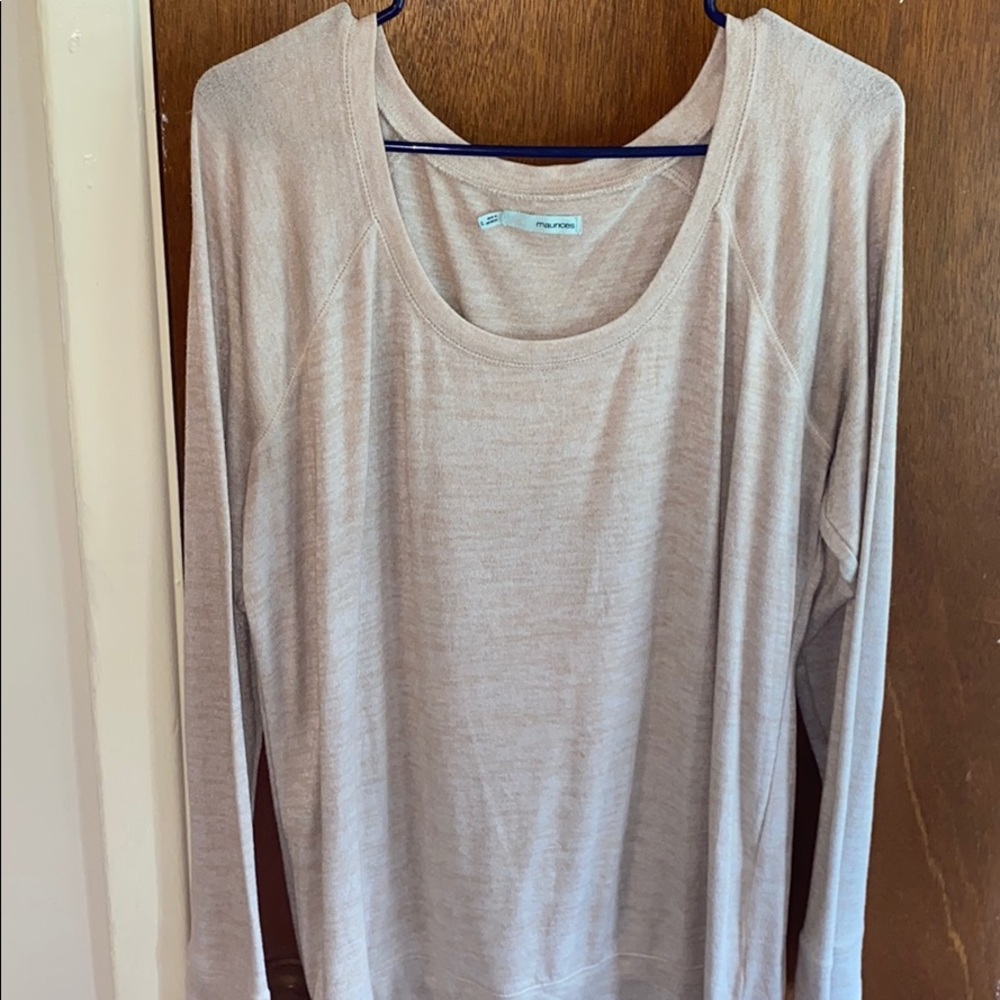 Long sleeve light weight top